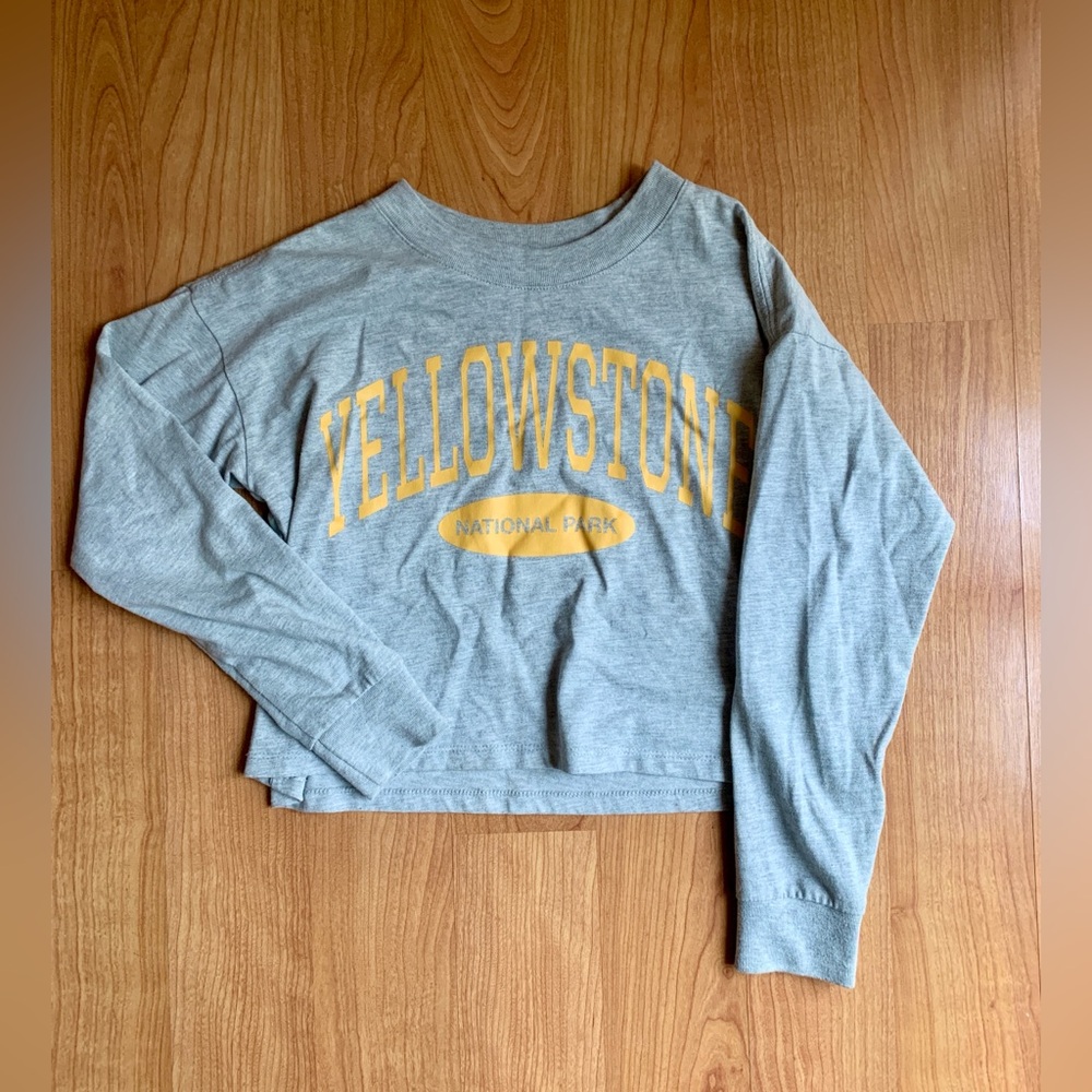 Long-sleeve Cropped Tee